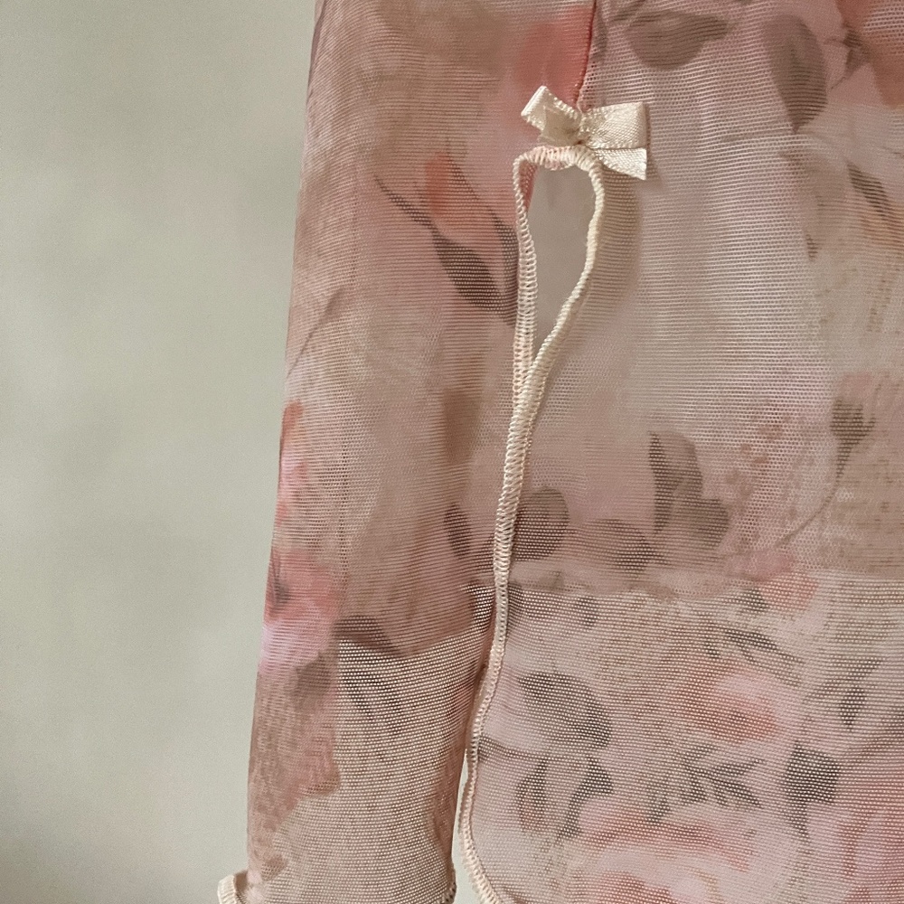 NEW ROSES & LACE LINGERIE - Picture 8 of 15